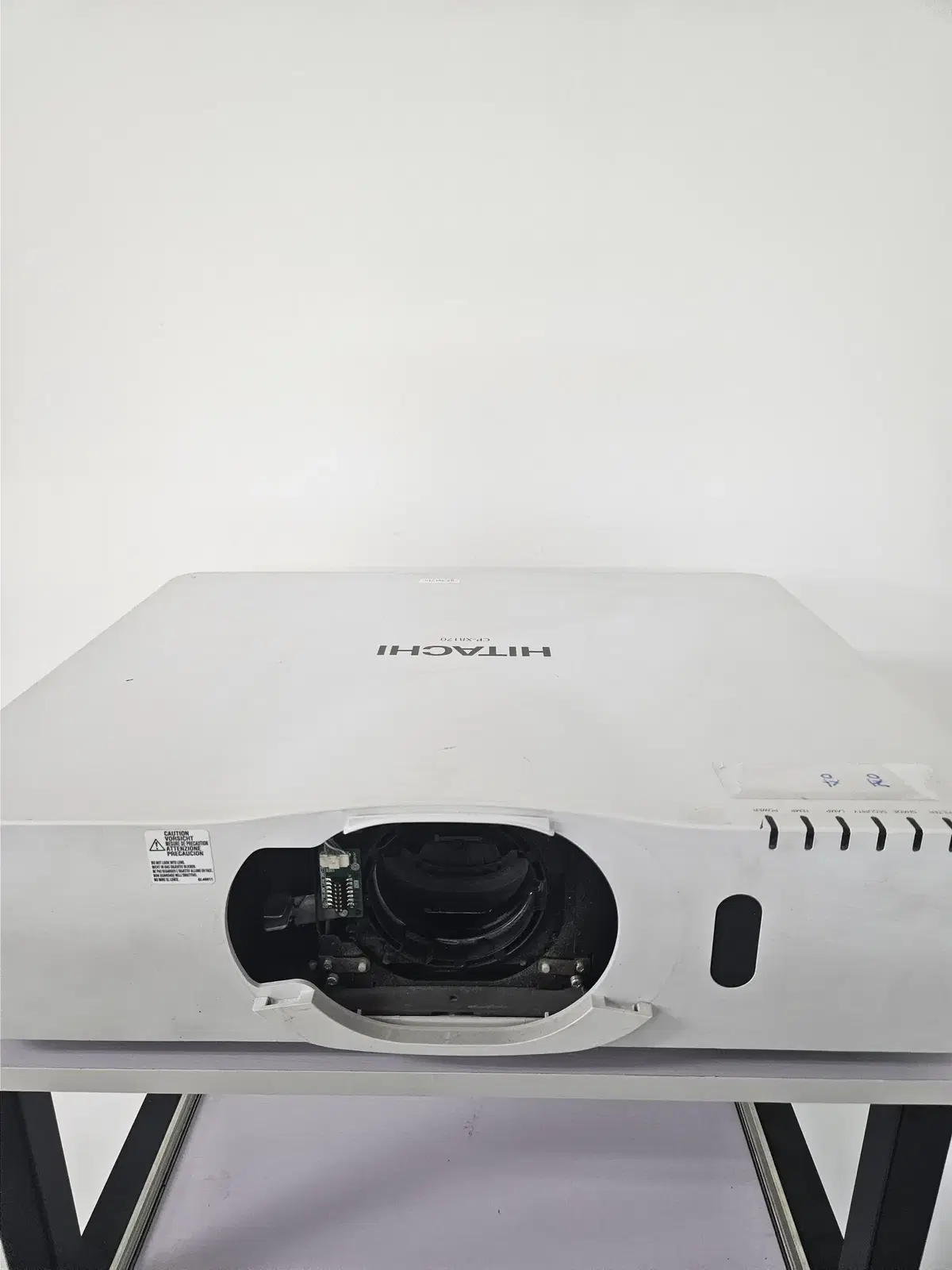 히타치 MVP-X6200 프로젝터 판매합니다.