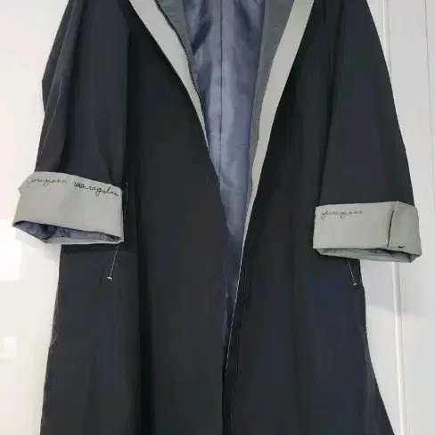 지센. 여성 코트