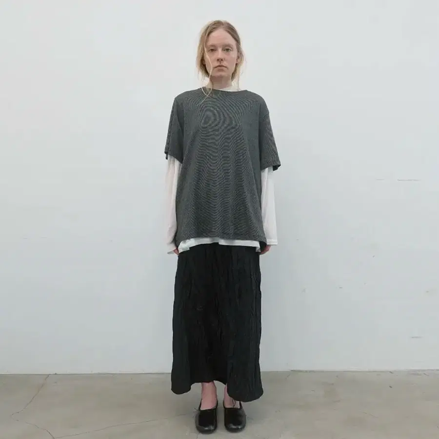 낫띵에브리띵 wrinkled maxi skirt in striped black