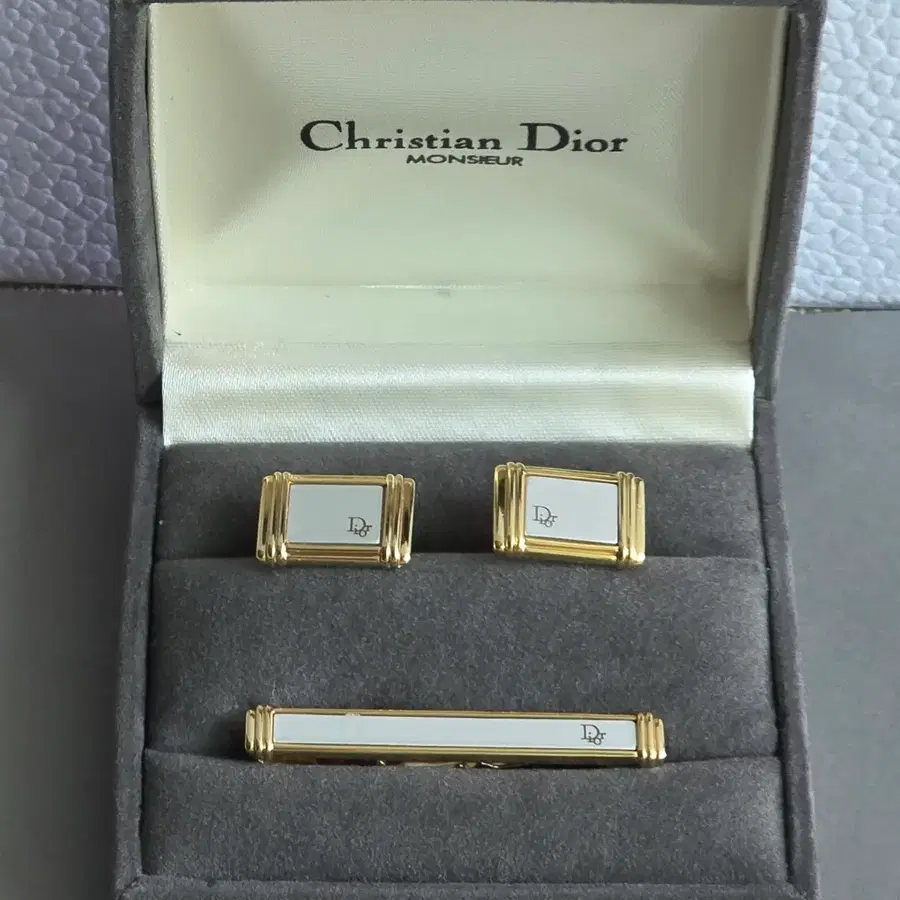 크리스찬 디올 무슈 금장 은장 dior 넥타이핀 커프스링크 세트 남성복 정장 명품