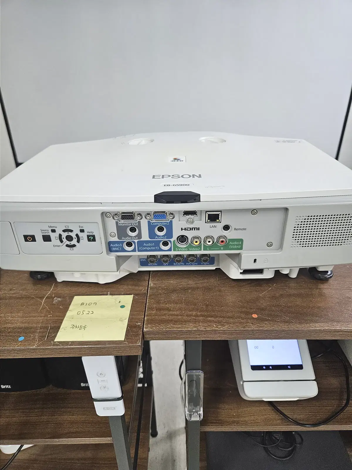 EPSON EB-G5900 프로젝터 판매합니다.