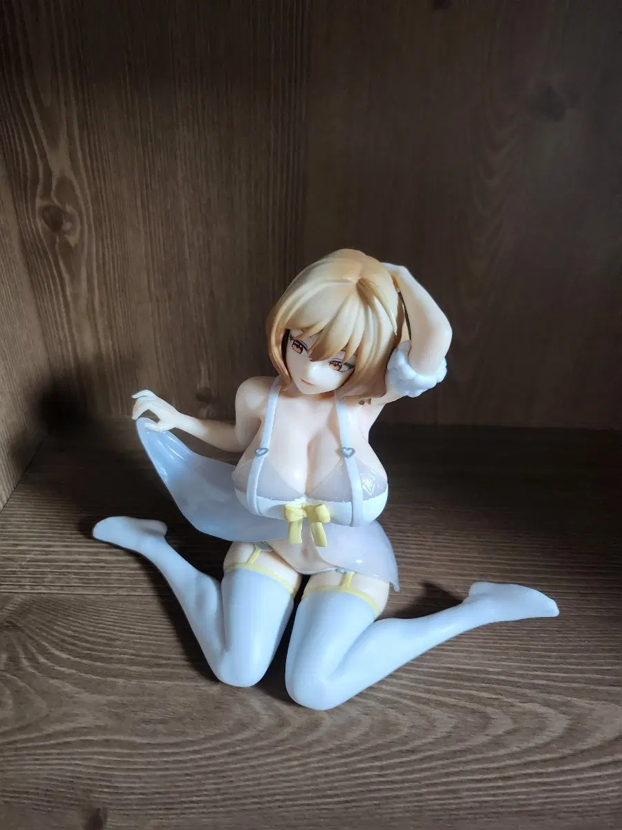 니케 아니스 피규어 싸게 팔아요