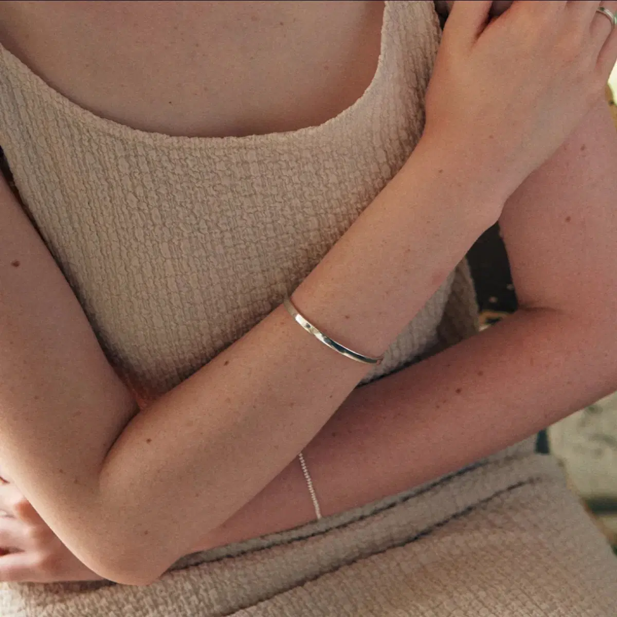 베흐트 huit.803 flat bangle bracelet