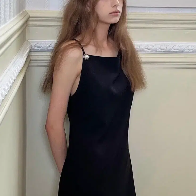 스무스무드 Fatima Jewel Button One Piece