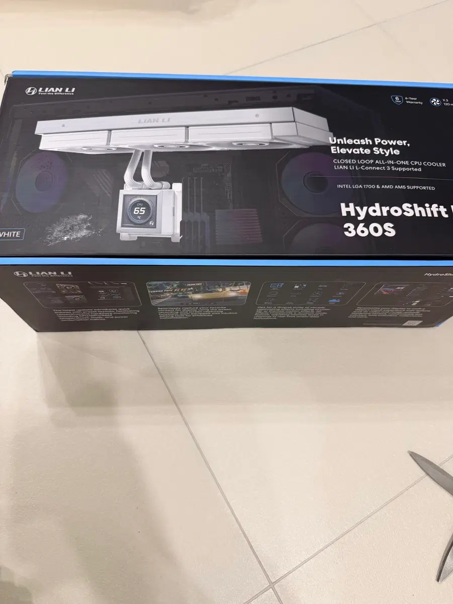 LIAN LI HydroShift 360S CPU 쿨러 화이트