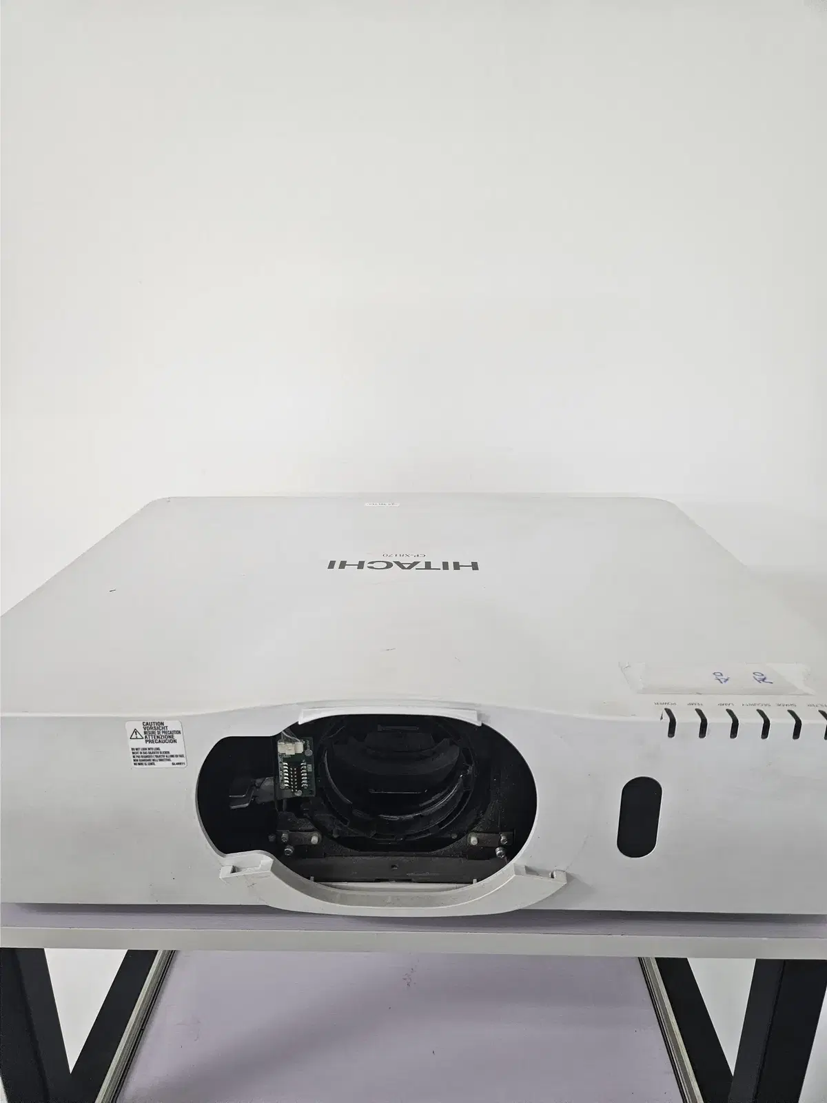 히타치 MVP-X6200 프로젝터 판매합니다.