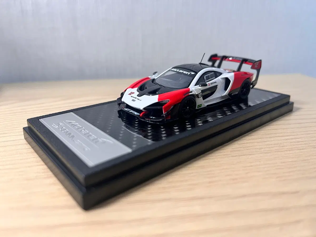 LCD 멕라렌 1:64