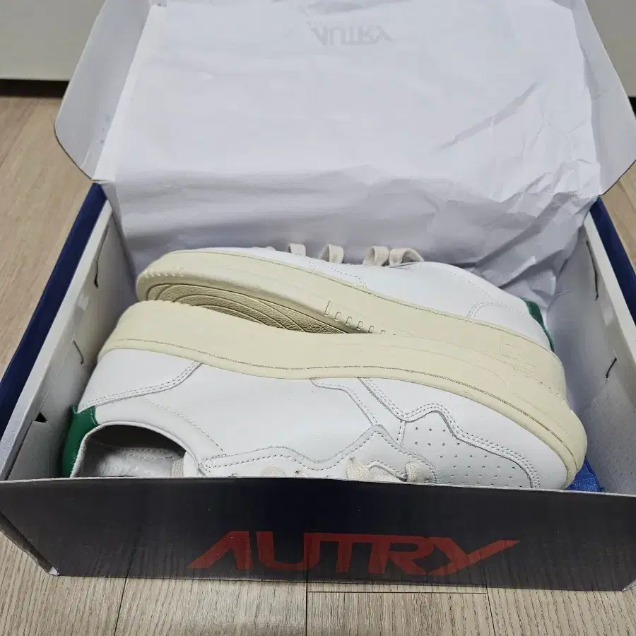 오트리(AUTRY)