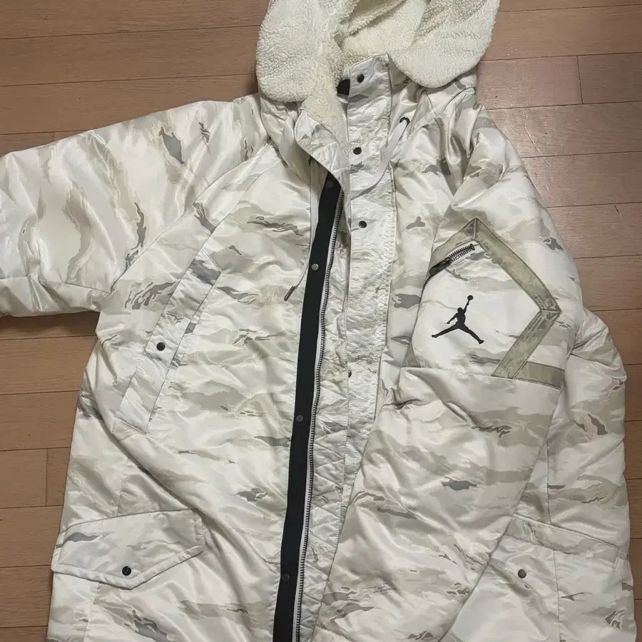 조던 XL 화이트카모 패딩
