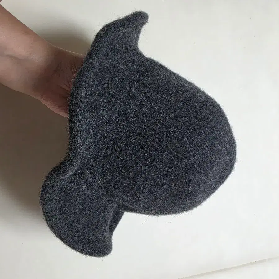 여성 모자 펠트 베레모 짙은 회색