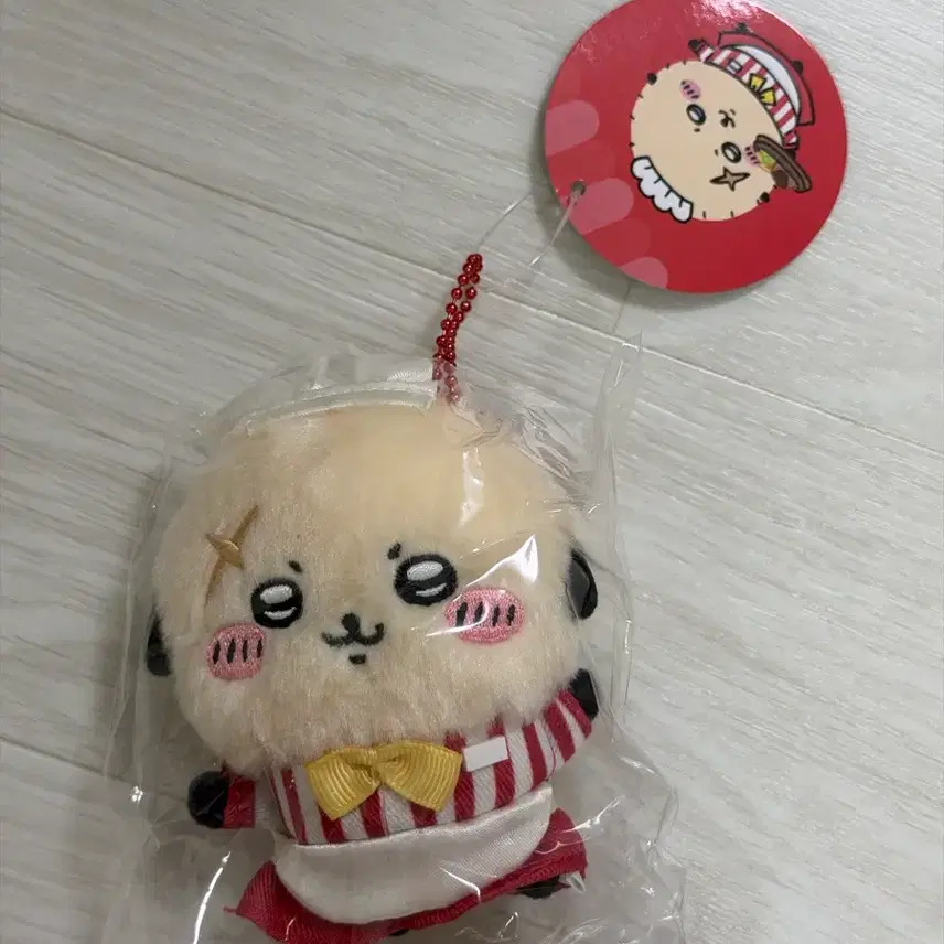 ちいかわ なんか小さくてかわいいやつ ラッコ レストランマスコット 人形