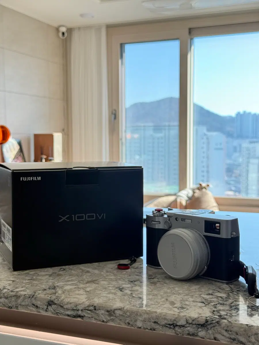 후지필름 X100VI 실버 2200컷 보호필름부착