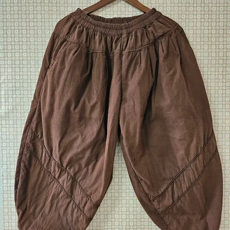 지누시 항아리바지