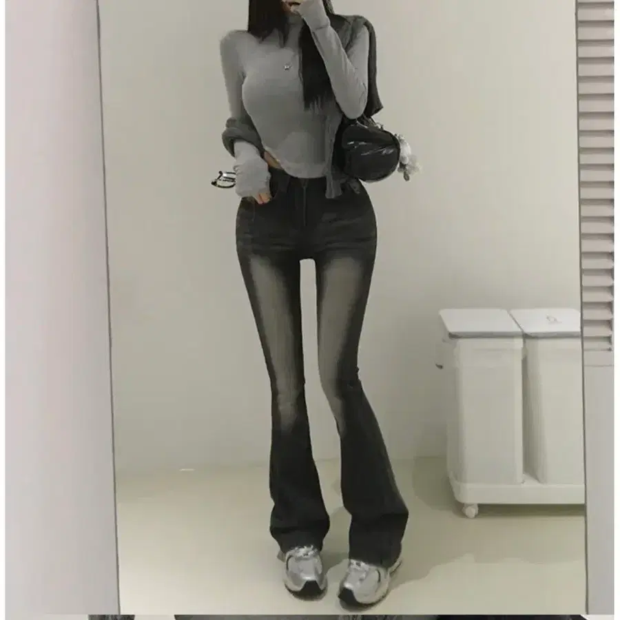 홀리 골반패드 워싱 데님 부츠컷 팬츠