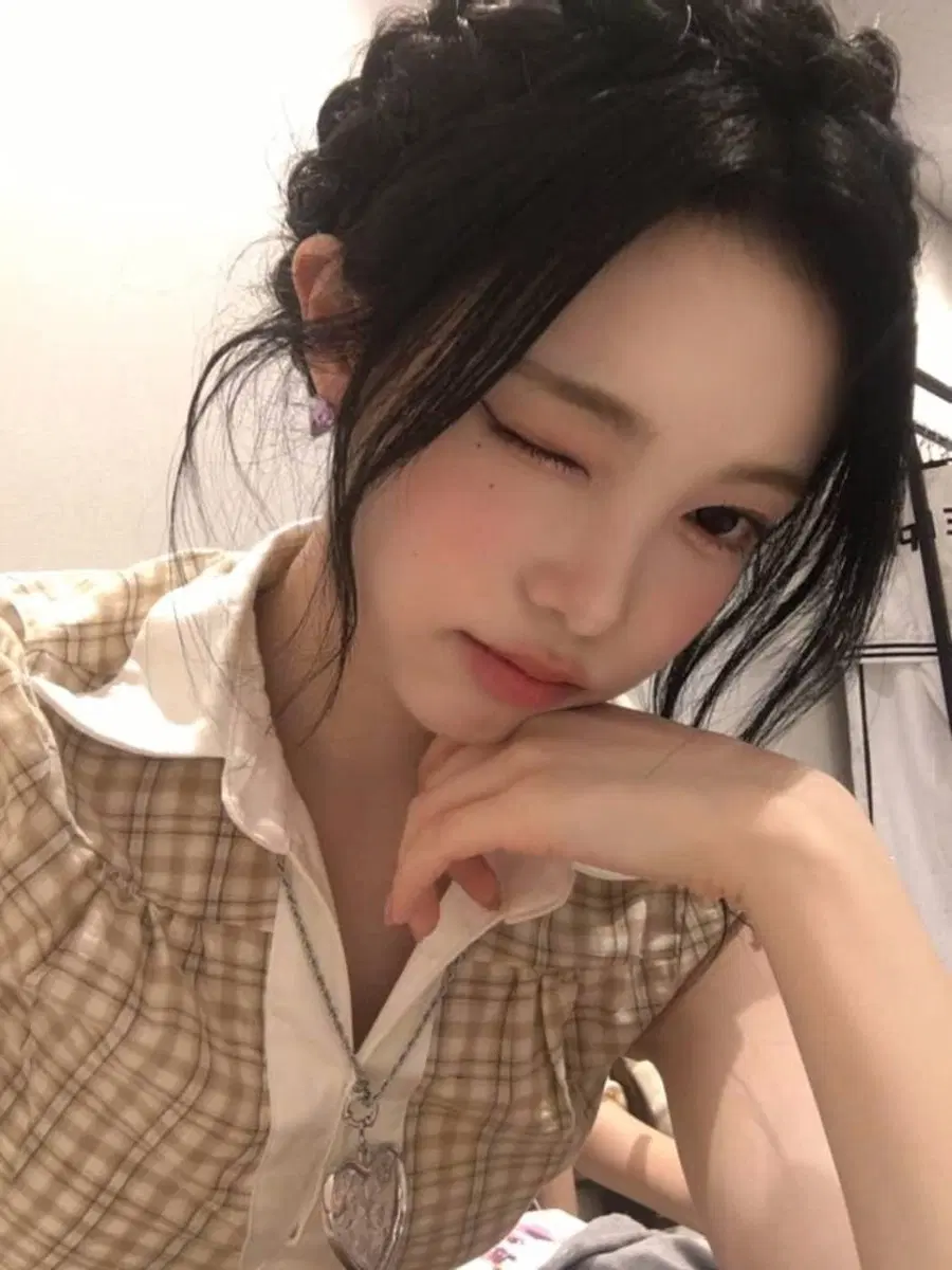 하츠투하츠 이안 증명사진 구해요