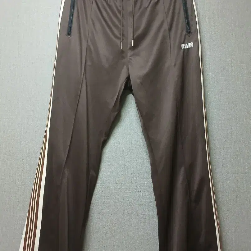 [L~XXL] 트렌디한 브라운 사이드라인 부트컷 트랙팬츠 / 레트로 팬츠