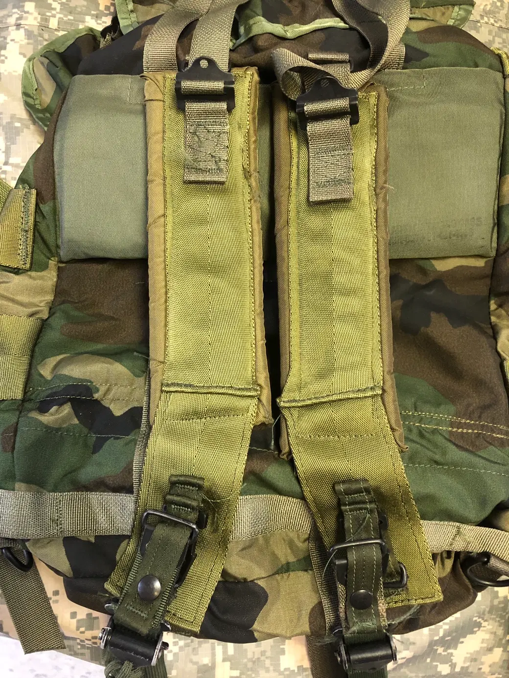 미군 MOLLE II 멀티캠 메인백 배낭 (특A급)15