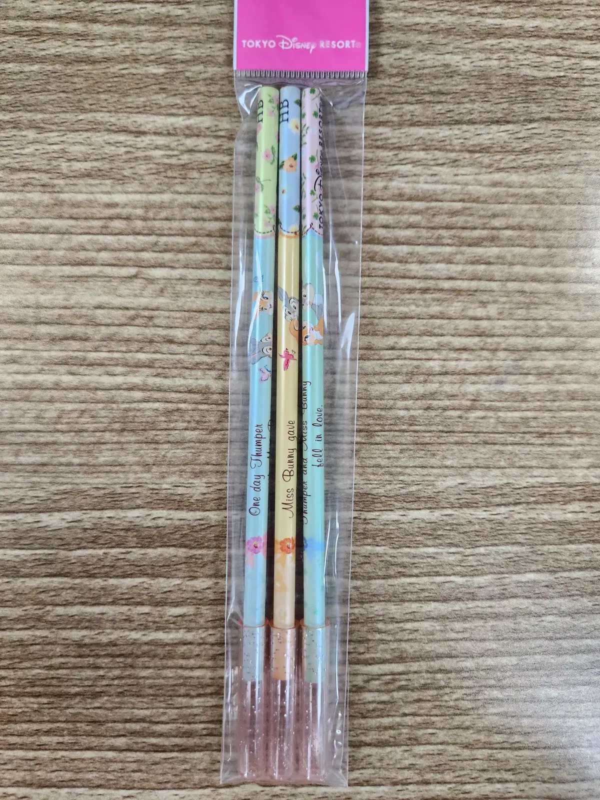 도쿄 디즈니랜드 바니, 미스 바니 연필 (3개)