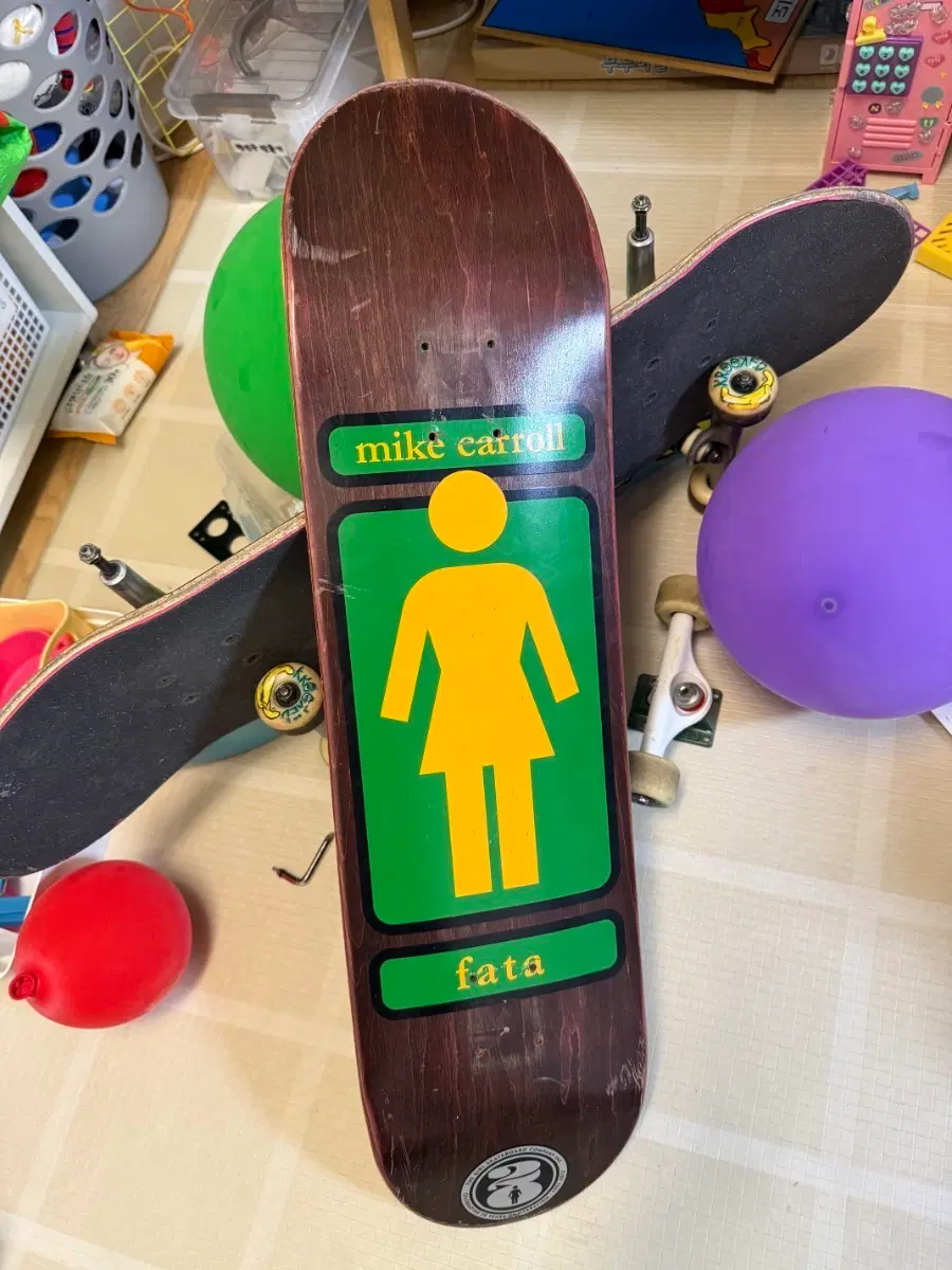 추석세일[20주년한정판!!! ]Girl Skateboards Mike Carroll Fata