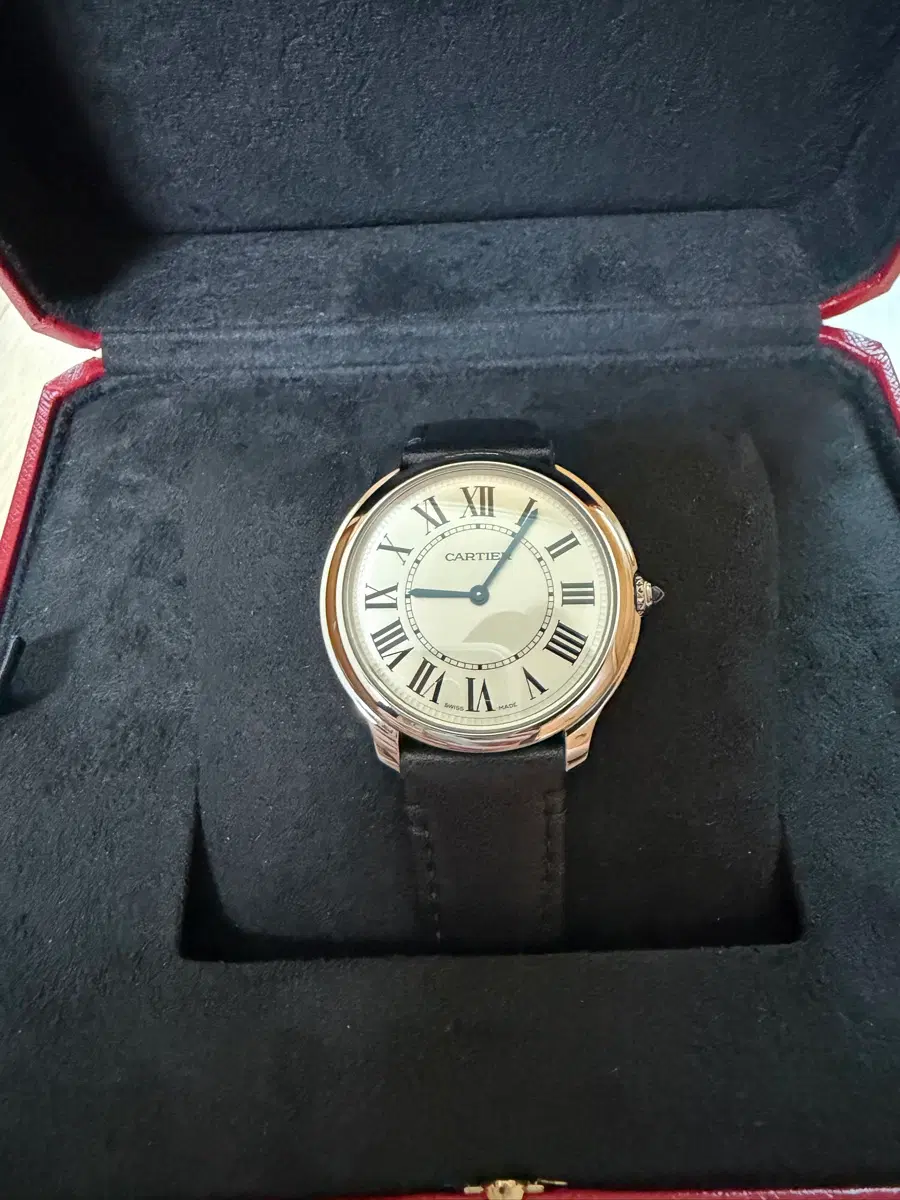 까르띠에 롱드 머스트 36mm 가죽줄