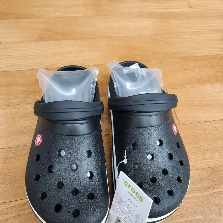 크록스 바야밴드 클로그 블랙