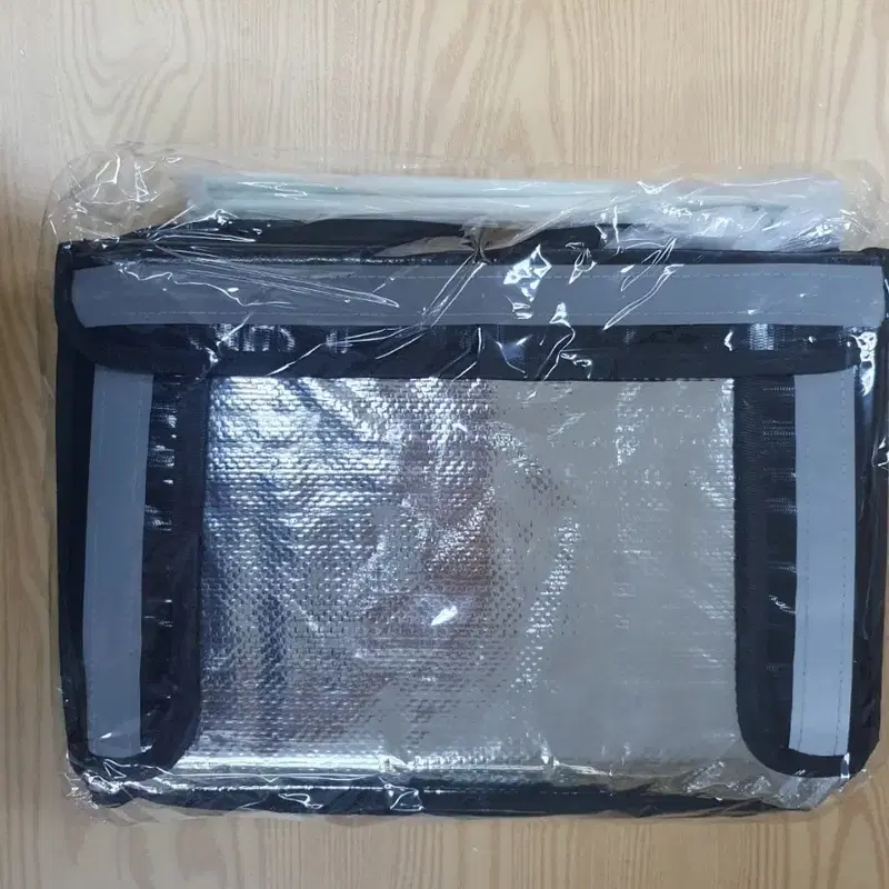 미사용 배달가방 배달통 딜리버리 방수가방 보온보냉 바이크 탑박스 버거가방 팝니다