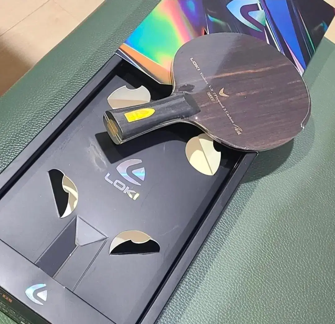 탁구채 탁구라켓 로키 정품 v9 목판7겹 카본2겹 총9겹 라켓