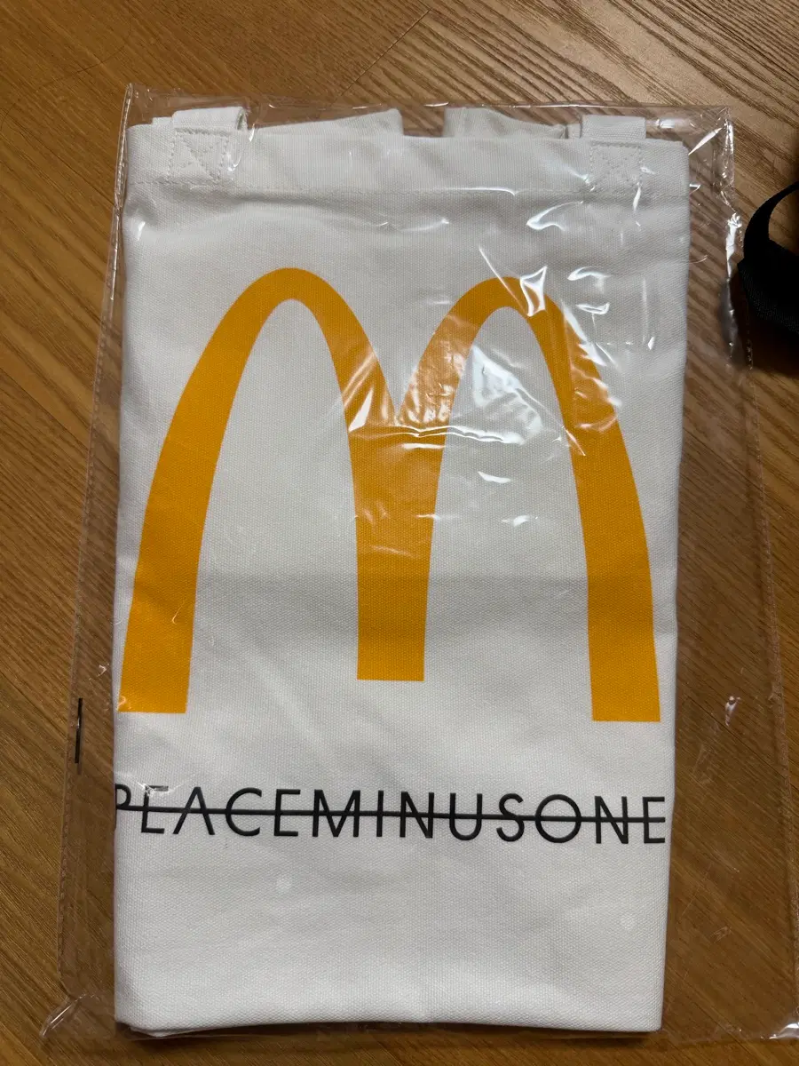 맥도날드 지디 콜라보 숄더백