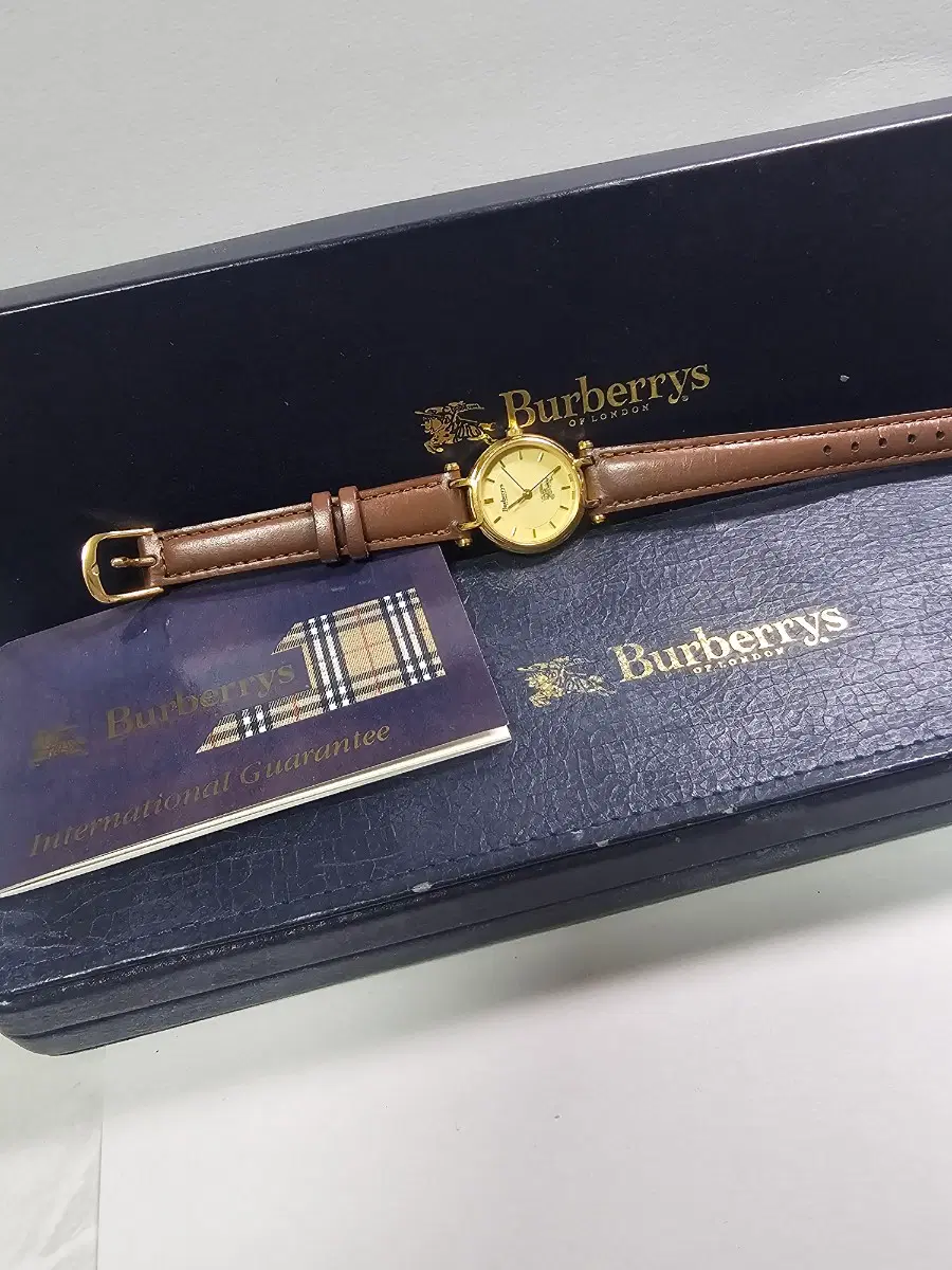 빈티지 BURBERRYS 버버리즈 3200 골드 Swiss Made 시계 케이스보증서 구성