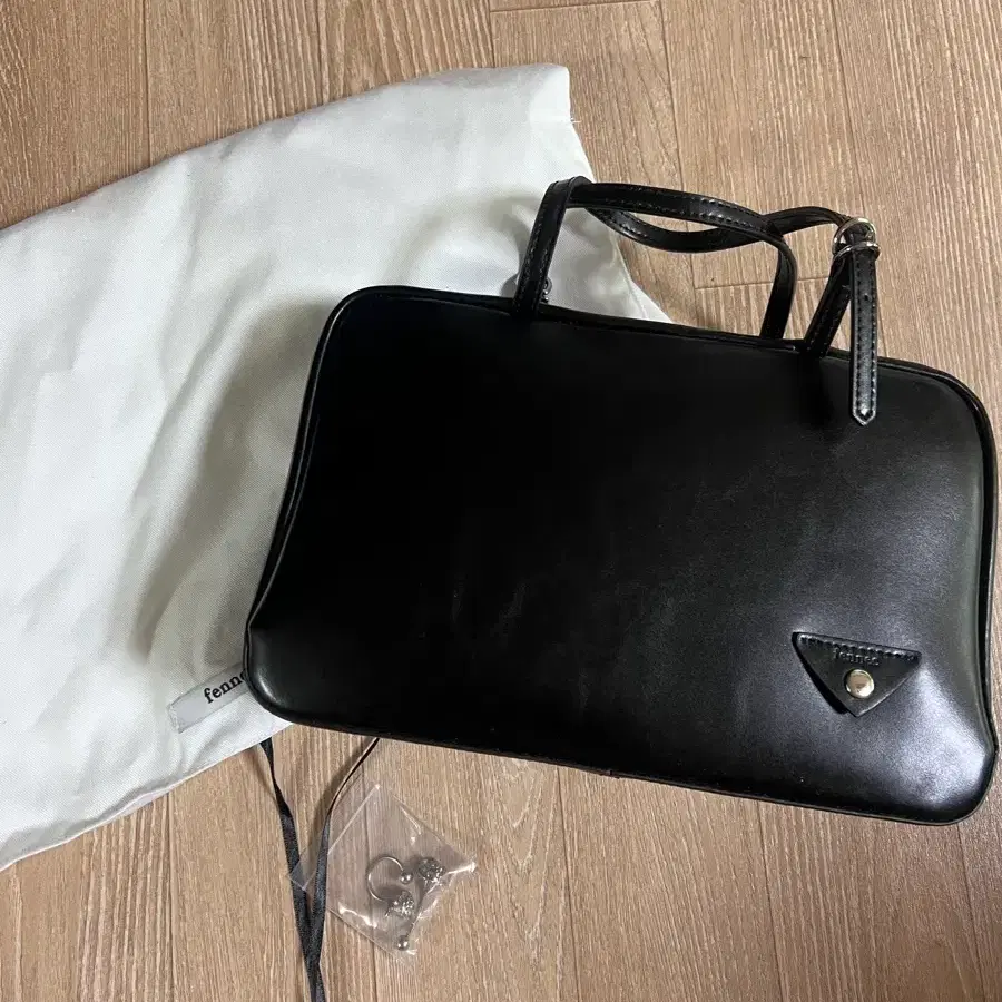 페넥 블랙 숄더백(새상품)