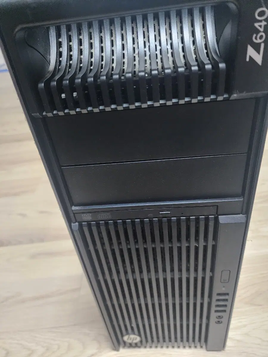 HP Z640 워크스테이션 / 제온 E5-2699 V3 18코어 36스레드 / RAM 32GB / SSD 500GB