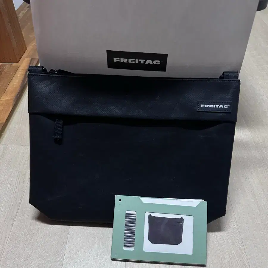 프라이탁 F553 LOU(루) 올블랙 무광