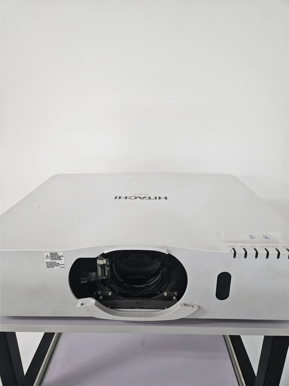 히타치 MVP-X6200 프로젝터 판매합니다.