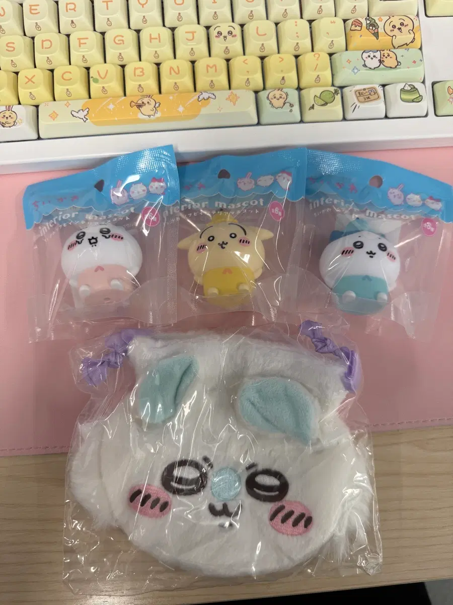 치이카와 하치와레 우사기 요정 피규어 모몽가 파우치