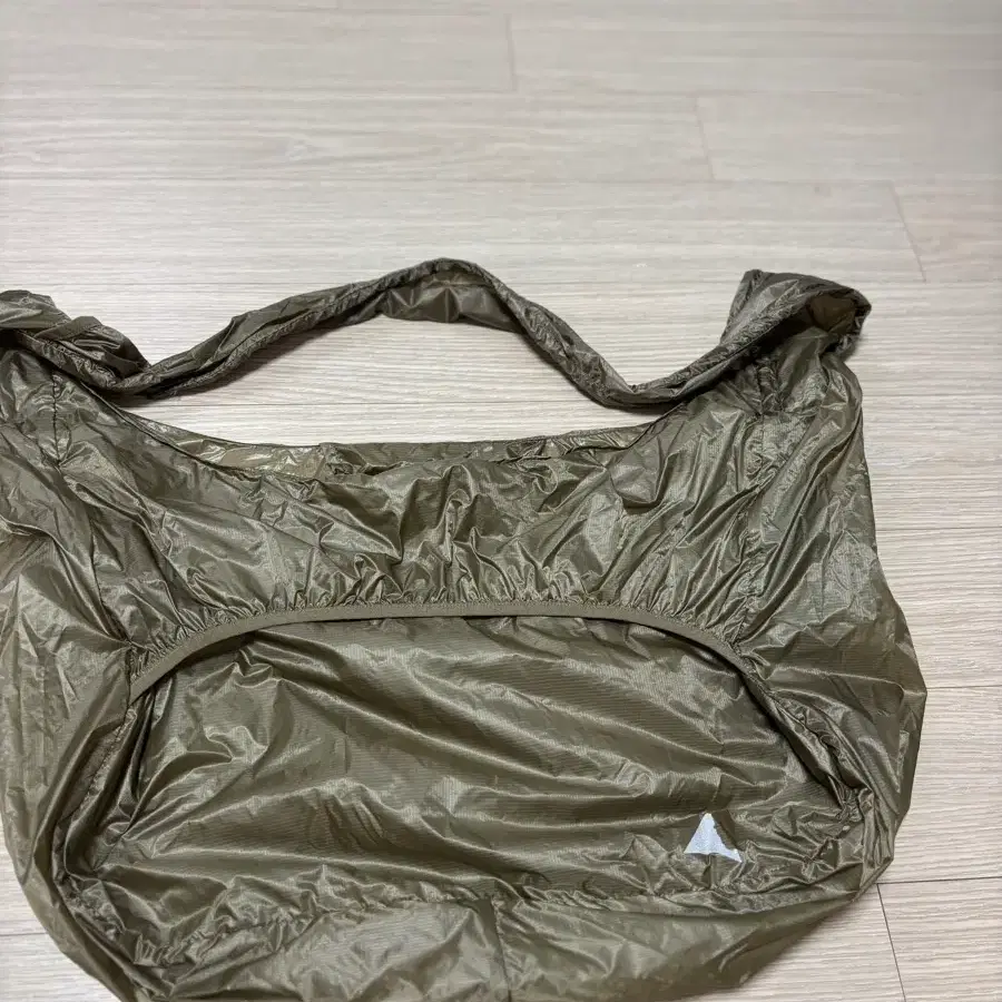로아 팩커블 노트백