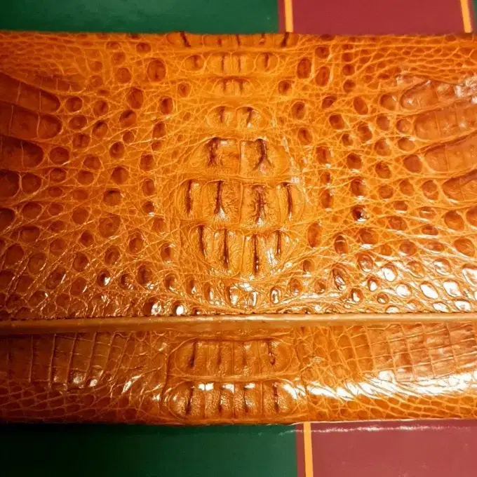genuine crocodile skin leather 쓰리쿼터 장지갑 브라운
