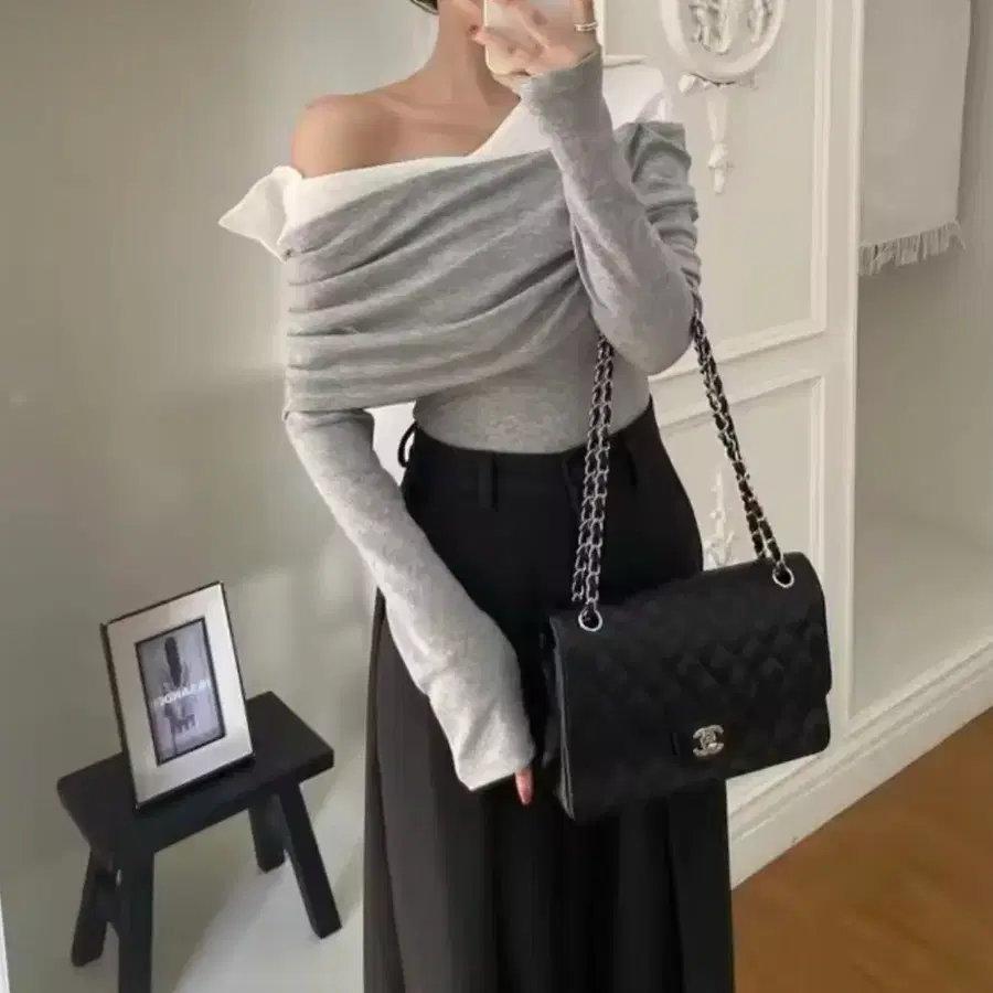 레이어드배색오프숄더 셔츠
