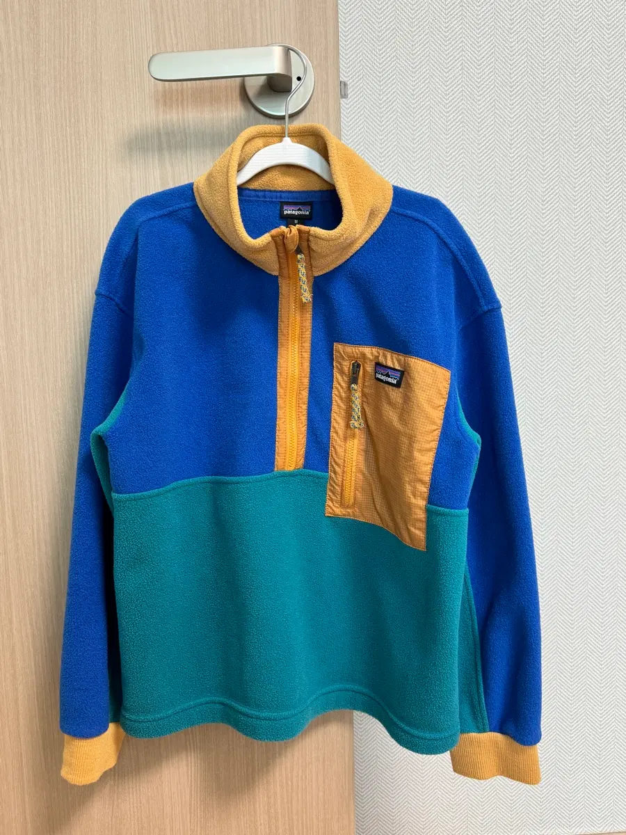 파타고니아 키즈 마이크로디니 반집업 플리스 M