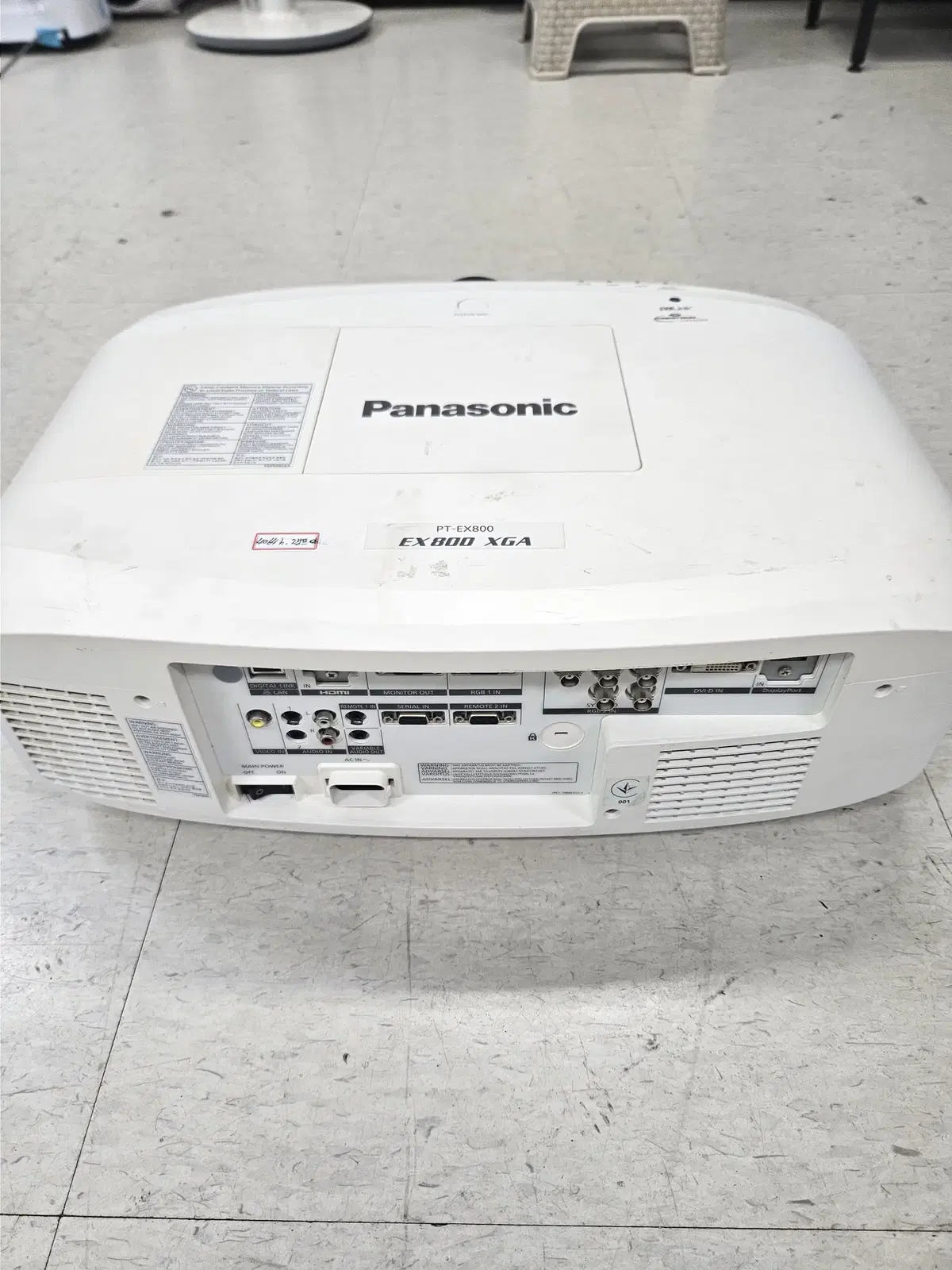 Panasonic PT-EX800 프로젝터 판매합니다.