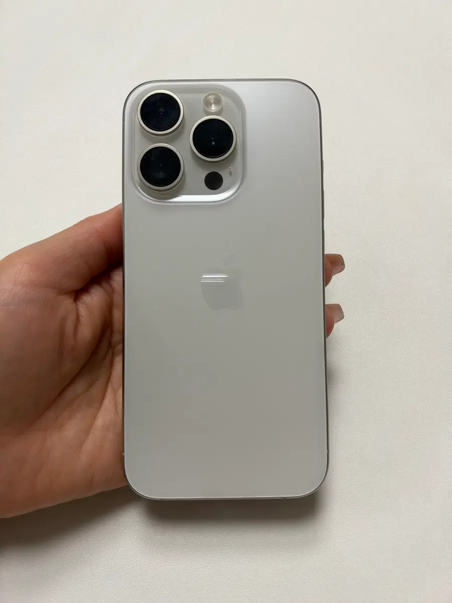 아이폰15프로 실버 256GB(s급)