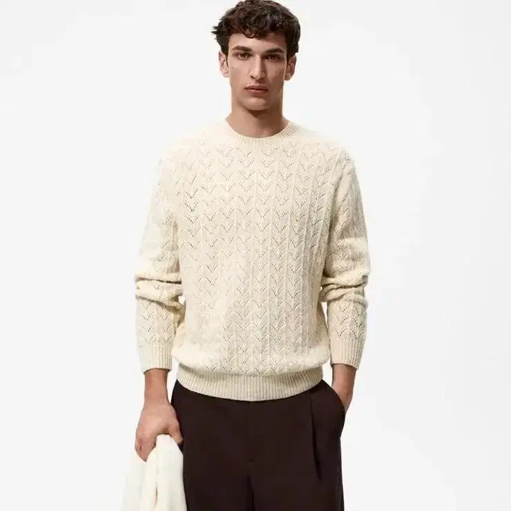 자라 ZARA 아이보리 베이지 니트 스웨터