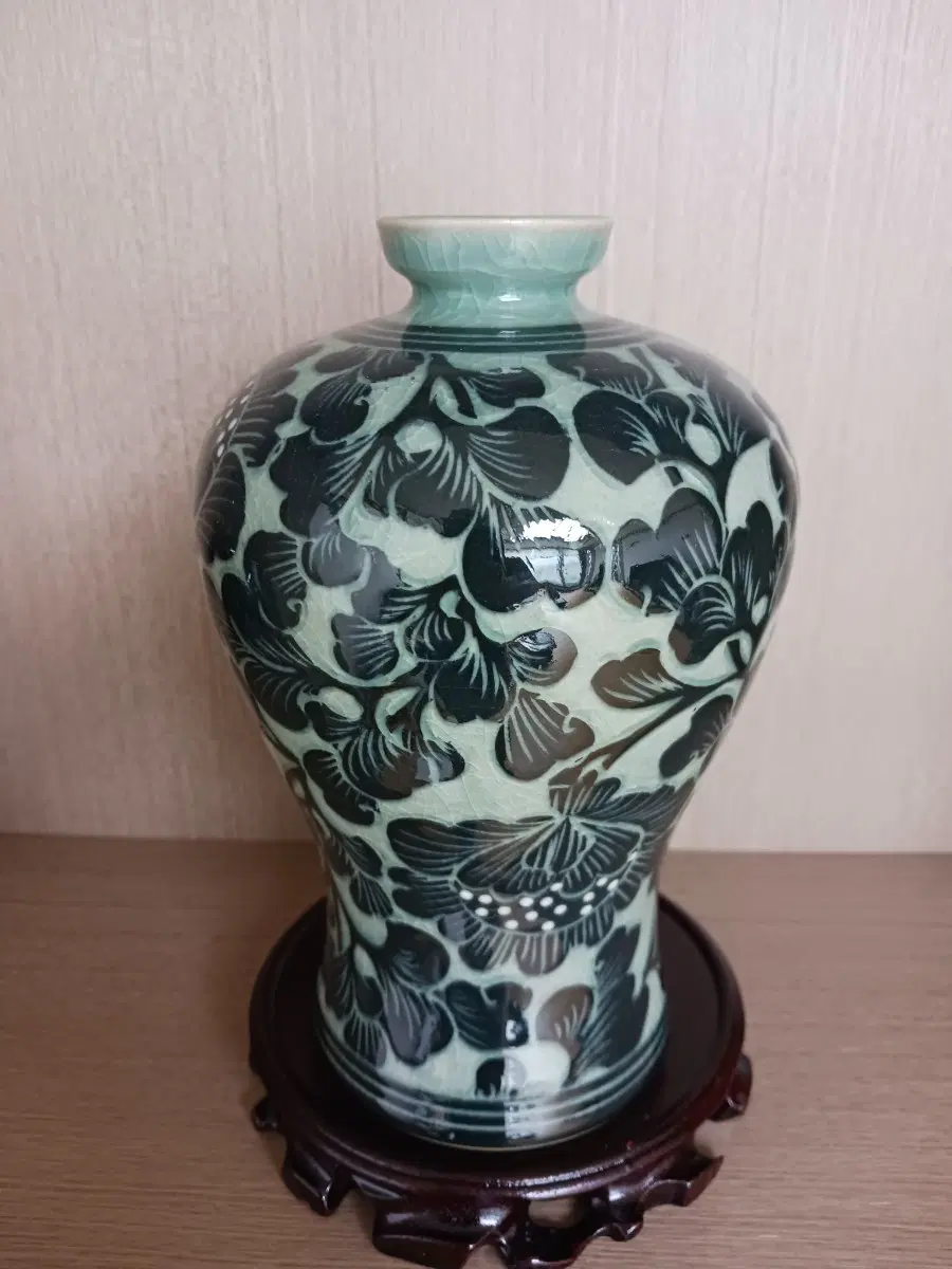 청자초화문 매병