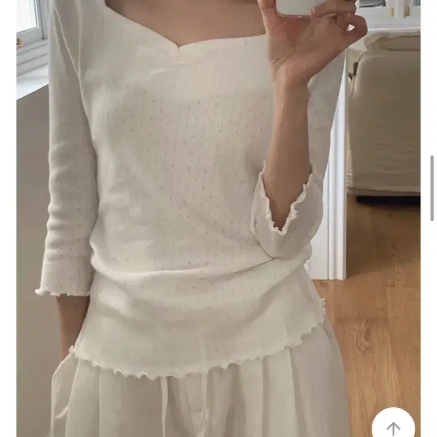 메이비메이비 riru tee 티셔츠