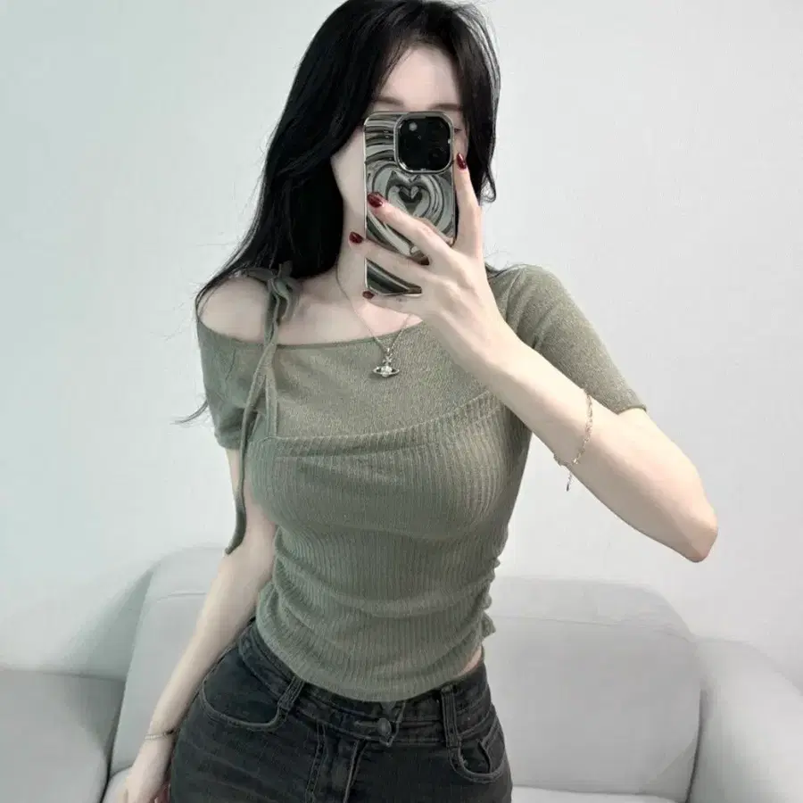 연카키 오프숄더 크롭티