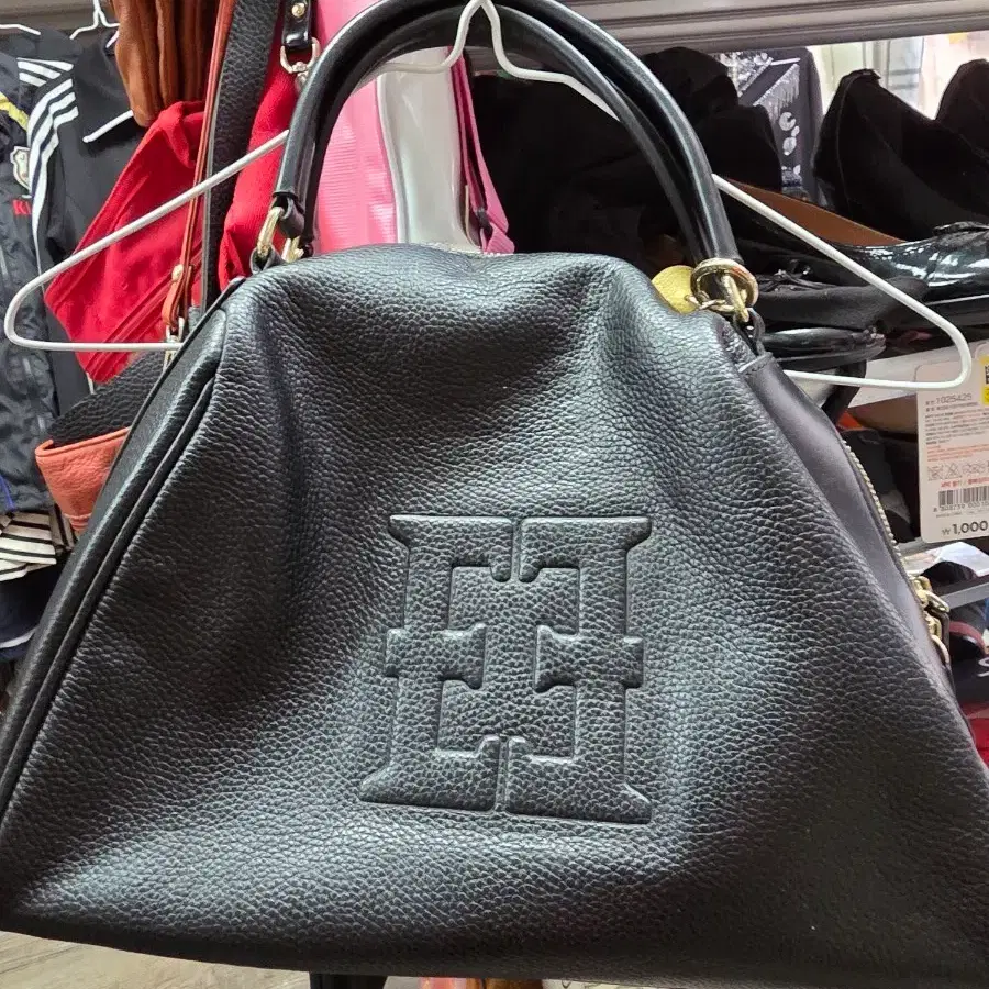 에스콰이어. 금장 로고토트백