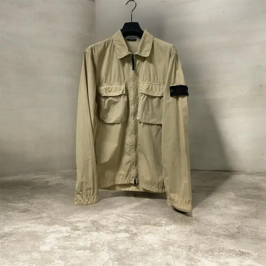 23ss 스톤아일랜드 오버셔츠 고스트피스 블랙와펜