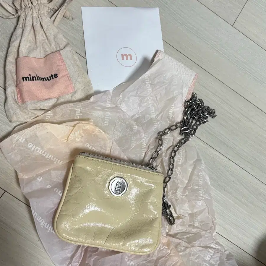 미닛뮤트 브렛 마이크로 아이보리 체인백