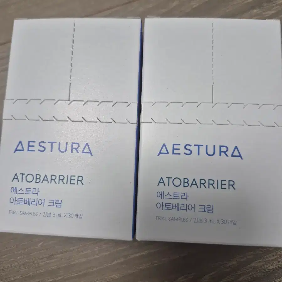 에스트라 아토베리어 크림 180ml
