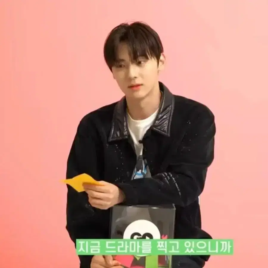 (새상품) 몽클레어 몽클레르 지니어스 블랙 황민현 페인팅 자켓