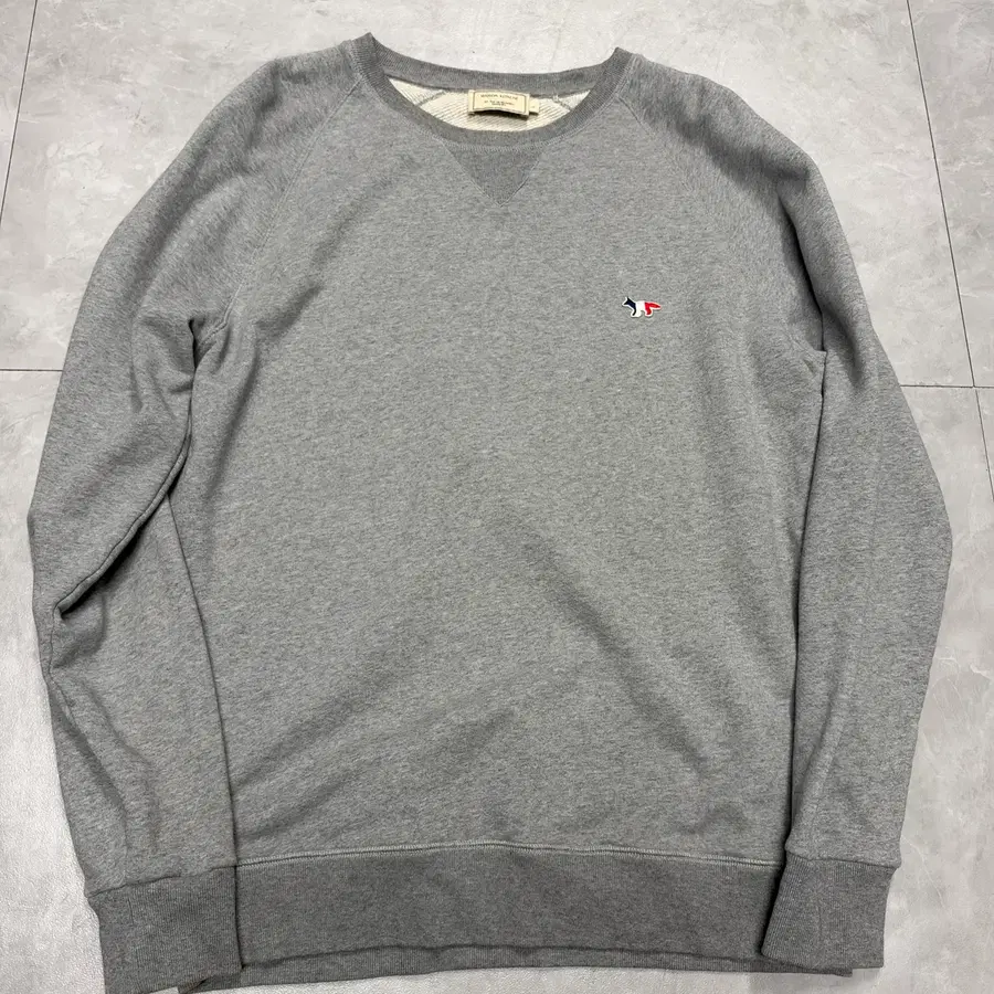 100 메종키츠네 Maison Kitsune 맨투맨